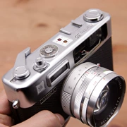 101F Yashica YASHICA 35 kim loại của nhãn hiệu phim máy phim 45 1.7 ống kính rangefinder máy ảnh