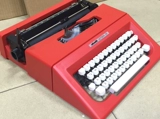 [Vintage] 80 -е годы Хорошая прибыль получает оливетти Letda 25 Red Old -Fashioned English Typing Machine