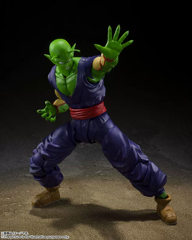 Трика S.H.Figuarts Супергерой  mix