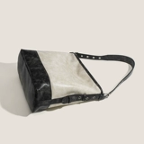 Вместительная и большая брендовая сумка на одно плечо для отдыха