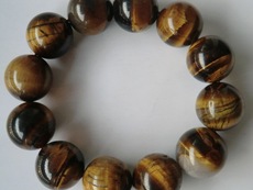 Украшения на руку 大粒虎睛石手链