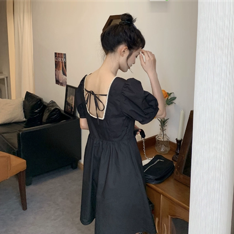 Cổ áo vuông bong bóng tay áo khí chất nữ mùa hè 2020 phiên bản Hàn Quốc mới của người đàn ông nhỏ bé hở lưng là váy mỏng và đen - Váy eo cao