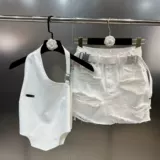 Жилет, ремень, джинсовая юбка, комплект, 2022, с открытой спиной, по фигуре