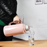 Прессовать мини -хот -бутылка для воды небольшая студенческая домашняя обогрева