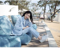 2017 mùa thu mới thời trang Hàn Quốc phù hợp với phụ nữ phù hợp với bầu trời màu xanh giản dị phù hợp với áo khoác chín quần hai bộ áo sơ mi trắng nữ hàng hiệu