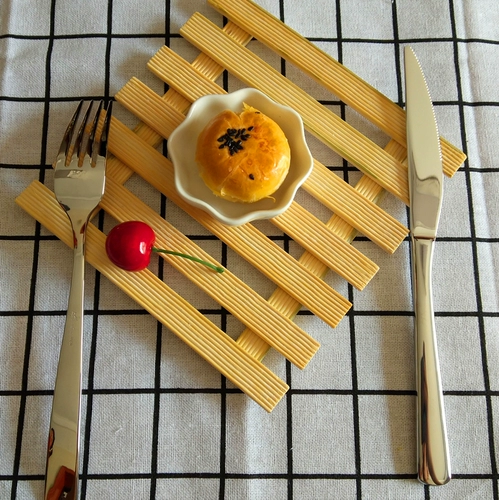 Ши Ziyuan Egg Yolk Хрустящие коробки с снежными снежными девичьими соленой яичным желтком.
