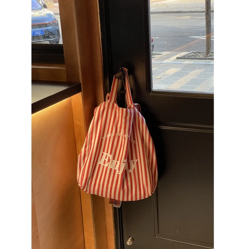 Вместительная и большая красная сумка на одно плечо, шоппер