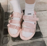 NewBalance18 mới của Hàn Quốc cherry bột vài bãi biển giày nam giới và phụ nữ retro dép thể thao dual-sử dụng dép đi trong nhà