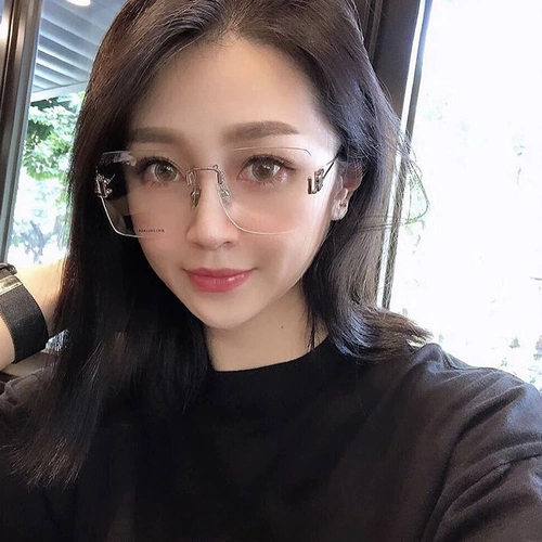 Семейная семья Париж без беспрепятственной миопий