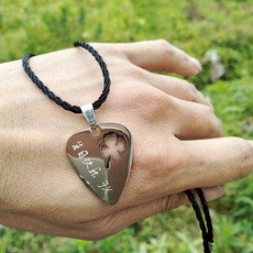 Плектр Из нержавеющей стали вырез Клевер