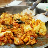 БЕСПЛАТНАЯ ДОСТАВКА Корейская аромат Chunchuan Железный куриный соус 8 фунтов корейского кухни соус из чили горячий жареный куриный соус 4 кг