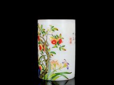 чашка 清雍正料器珐琅彩描金花鸟纹琉璃笔筒