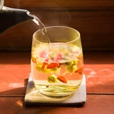 Ожидание карт [Wolfberry Chrysanthemum Tea] Усталость зависит от сухих глаз, из -за легкого света.