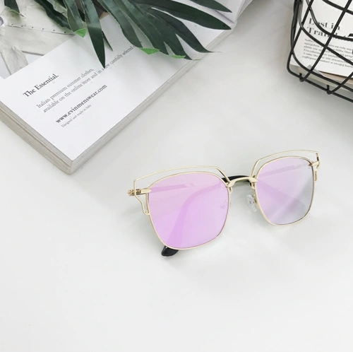 Черные розовые светоотражающие универсальные солнцезащитные очки для влюбленных подходит для мужчин и женщин, популярно в интернете