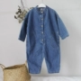 Bộ đồ liền thân denim trẻ em mùa xuân và mùa thu Phiên bản Hàn Quốc của bé trai và bé gái Bộ đồ liền thân lỏng lẻo 1-6 tuổi - Quần jean quần áo be gái 10 tuổi