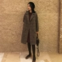 Zhang Jingyi 2018 mùa đông phiên bản mới của Hàn Quốc với áo khoác len kẻ sọc dài tay nữ rộng rãi áo khoác gió