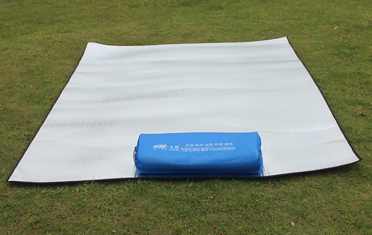 Tấm nhôm ngoài trời mat cắm trại dã ngoại mat lớn 2 * 2 mét lá nhôm đôi mat hai mặt lều cắm trại - Thảm chống ẩm / Mat / Gối