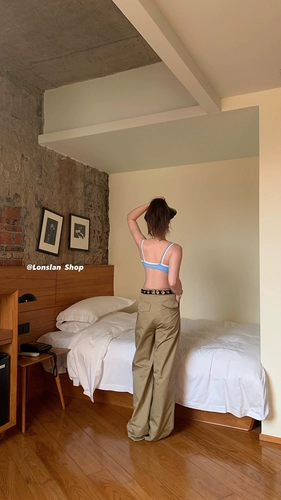 Лонслану не нужно беспокоиться о том, что это люди с тонким жилетным нижним бельем в руках людей могут выбрать из