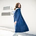 Áo khoác len hai màu khác nhau màu nữ phiên bản Hàn Quốc của áo khoác nhung giả nước cao cấp nữ dài 2018 mét thủy triều mùa đông trắng - Áo Hàn Quốc