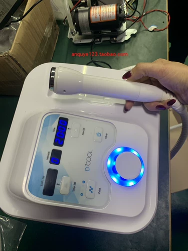 Новая горячая и холодная кожная красавица RF -частота увеличивает удаление морщин и плотно заряженную паттиопскую микроэлектронную проникновение