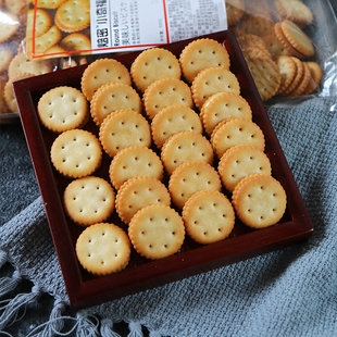 台湾豫吉小奇福饼干雪花酥专用小葫芦饼干黑糖牛奶味罐装小圆饼干_猫
