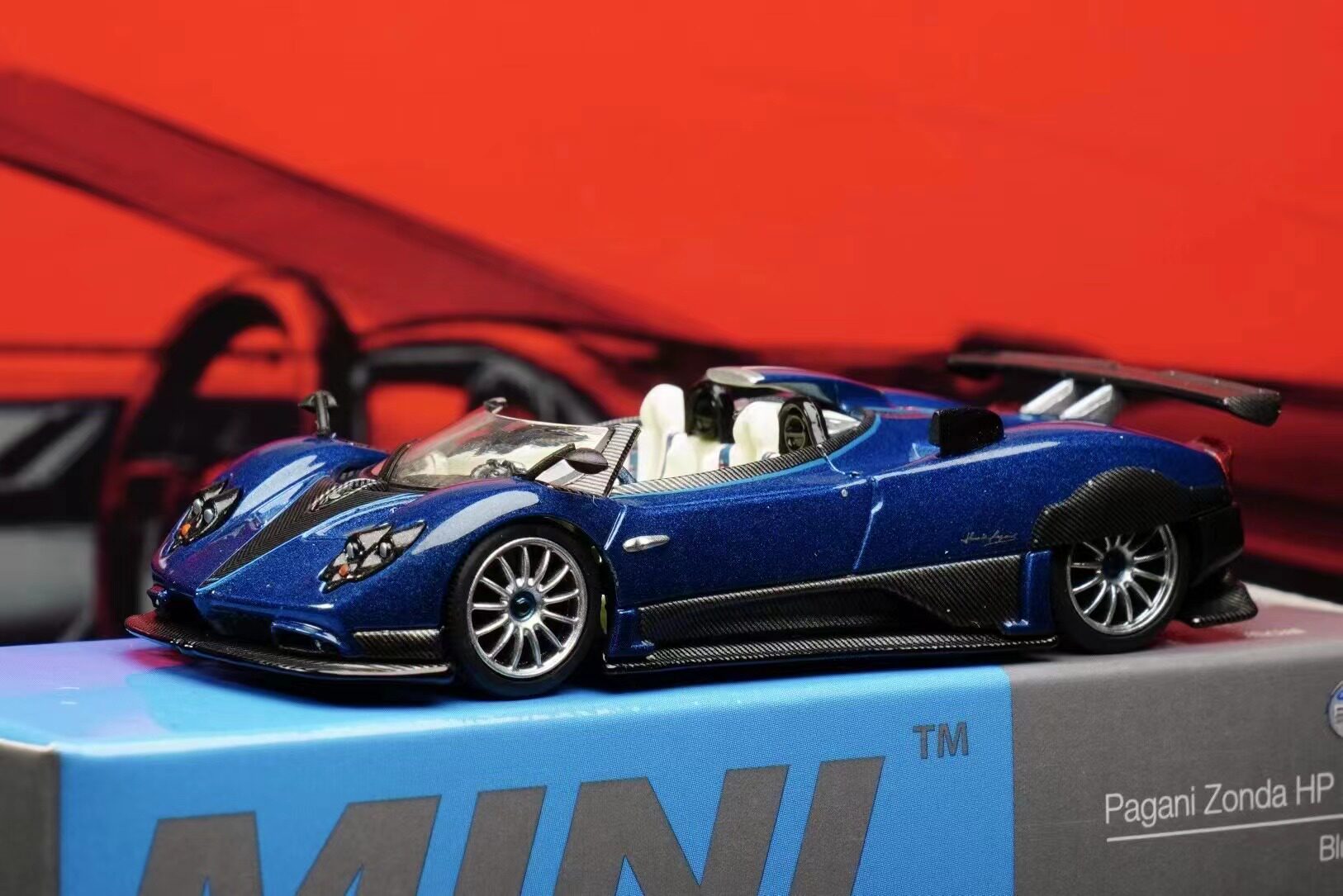 MiniGT 1/64 #370 Pagani Zonda HP Barchetta Blue Tricolore Car