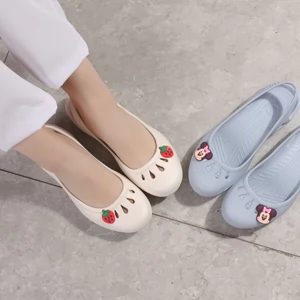 Mùa hè Crocs phong cách mới dành cho y tá làm việc tại nơi làm việc và nhóm bệnh viện mua giày dép đi biển màu trắng dép chống trượt cỡ lớn 40-41