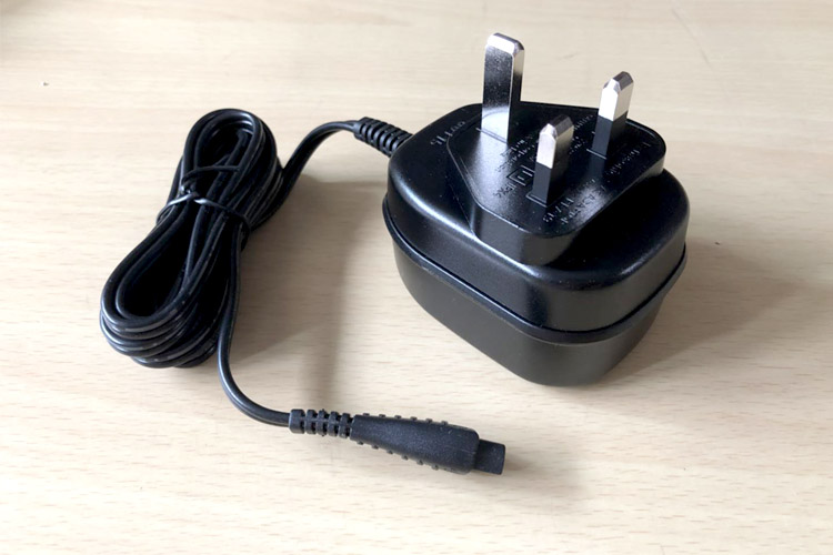 Philips a00390 адаптер. У braun 320s. Электробритва зарядное. Braun 7030456 syncro зарядка. Адаптер питания для бритвы panasonic es6002.