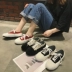 Giày lông thú có dây buộc của phụ nữ có dây buộc màu đỏ với mùa thu 2018 thấp để giúp giày sinh viên phiên bản Hàn Quốc của giày nữ hoang dã sandal nữ Giày cắt thấp