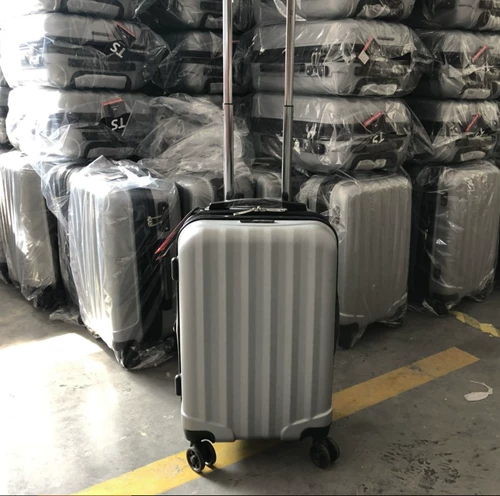 Японский универсальный вместительный и большой сверхлегкий чемодан