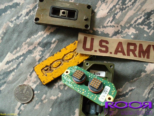 Оригинальная рация Harris HARRIS PRC-152 MFR: разъем для передачи данных 14304