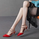 Небольшая дизайнерская сексуальная обувь с заостренным носом на высоком каблуке, сандалии, коллекция 2021