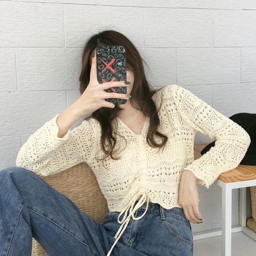 Spring and Autumn 2009 New V-neck Knitted Shirt Woman Korean Chic Lower-waist Hollow Lace Short Top Loose