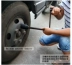 Xe tải tiết kiệm lao động lốp xe cờ lê giảm tải nặng tay áo vít tay súng lực để loại bỏ các công cụ thay lốp xe