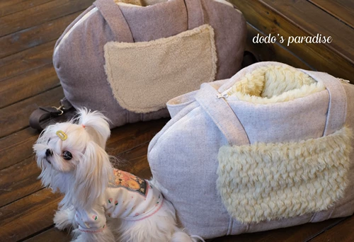 Spot R Корейская версия домашних животных и собак Тедди Кингс Летнюю осень осень и зимняя машина выходит из сумки гнездо.