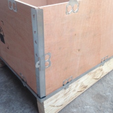 деревянная упаковка 红色桉木板木箱 钢扣箱可拆卸带托盘设备用发货木箱免熏蒸直销