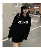 Осенний дизайнерский трикотажный приятный телу свитер, коллекция 2023, оверсайз, тренд сезона