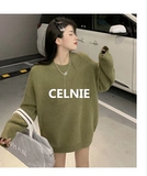 Осенний дизайнерский трикотажный приятный телу свитер, коллекция 2023, оверсайз, тренд сезона