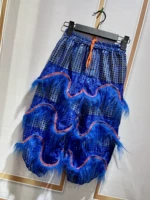 Темно -голубые брюки льва