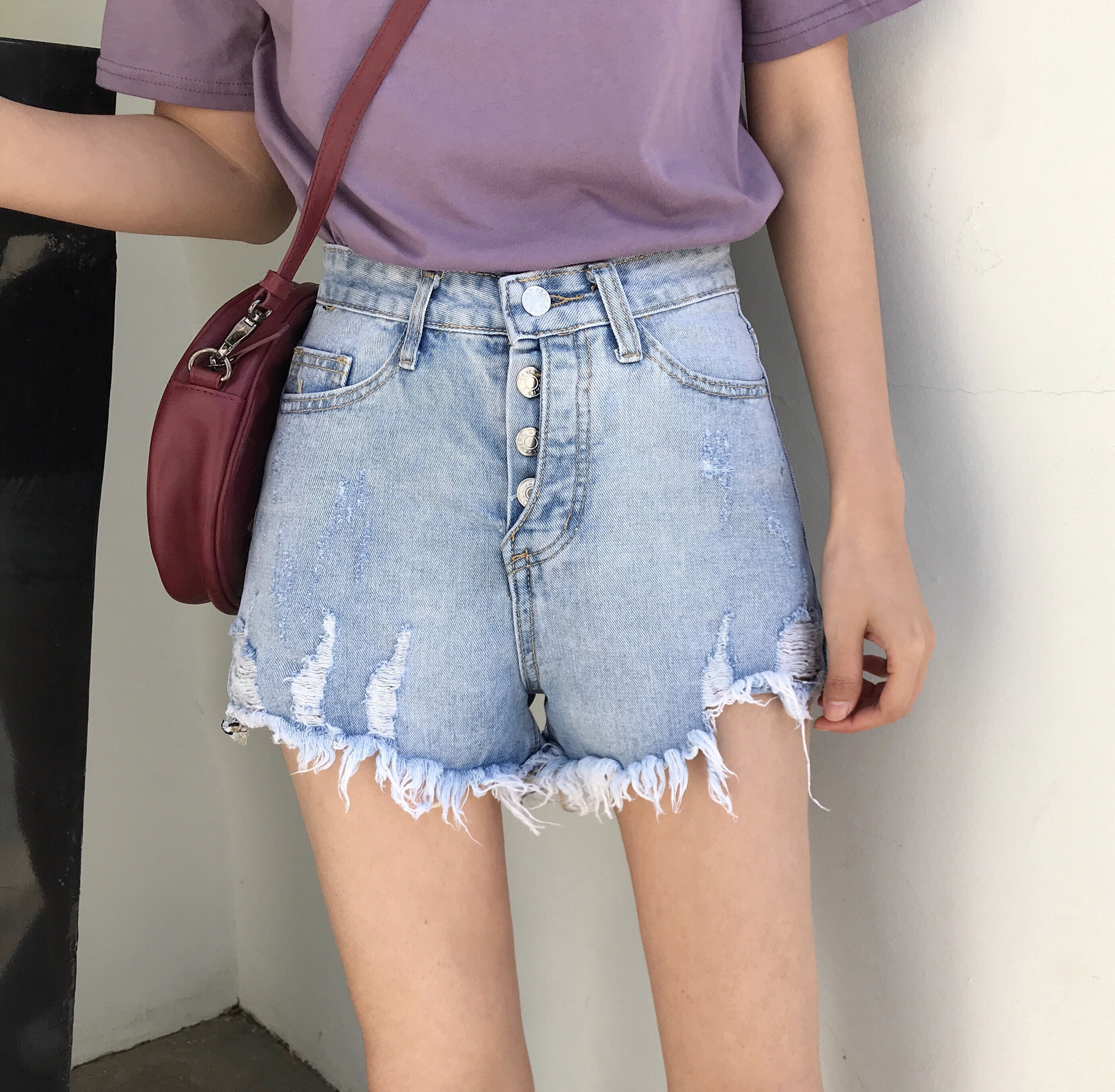 实拍春装新款韩范chic单排扣牛仔裤女夏短裤高腰显瘦毛边热裤子潮