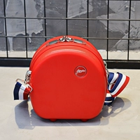 Большой красный