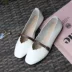 2018 mùa hè mới cắt thấp của phụ nữ giày cánh hoa nông miệng khóa phẳng với Mary Jane Hàn Quốc phiên bản của giày lười
