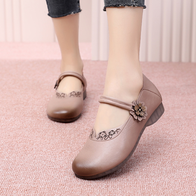 Apricot2021 Spring and summer new pattern genuine leather Mom shoes reverent leather shoes soft sole flower Women's Shoes Middle aged and elderly Hollow out Buckles Single shoes