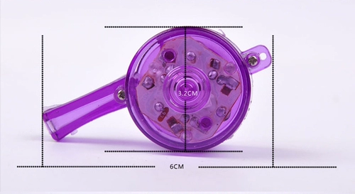 Светящиеся большие свистки детские игрушки, построенные -в трех светодиодных батончиках.