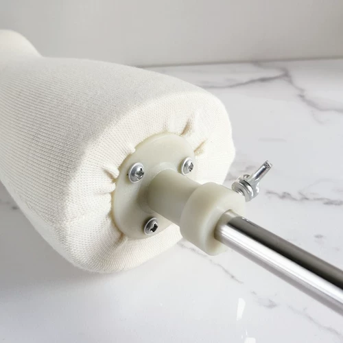 Модель модель питомника плюшевая одежда, кошачья собака, кошка, кошачья одежда для одежды на полке вешалка для собаки