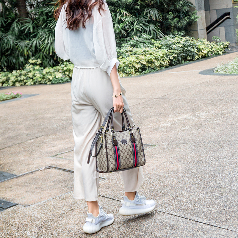 2019新款大容量女包印花包百搭斜挎包