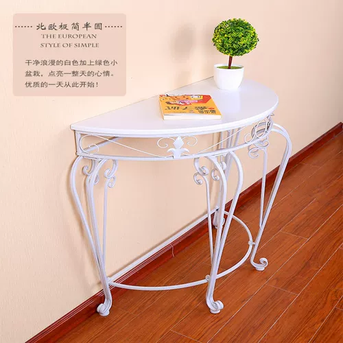 Железное арт -коридор крыльца крыльца столик с твердым деревом полукругальной столовой настенный стол.