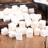 Пория китайская травяная медицина на искренний блок бай -фунтинг с чайным пузырьковым пузырьковым напитками