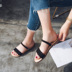 2018 mới đáy phẳng đơn giản dép hở ngón nữ mùa hè mặc thời trang một đôi giày mặc giày của phụ nữ Hàn Quốc phiên bản của dép hoang dã Dép