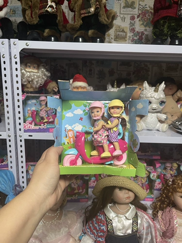 Кукла, антикварная обувь